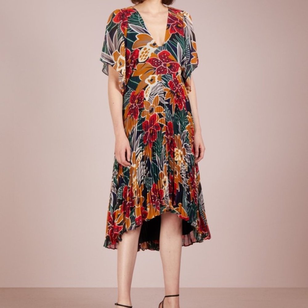 NWOT Club Monaco Zorbina pleated dress - Picture 3 of 4